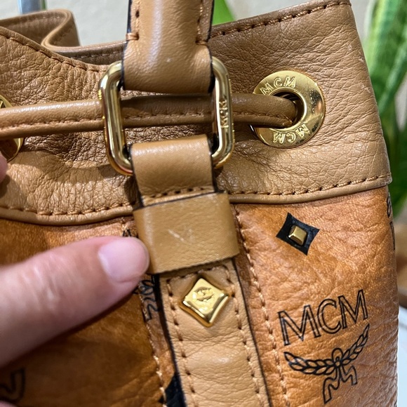 MCM COGNAC DRAWSTRING STUDDED HANDBAG - Picture 6 of 13